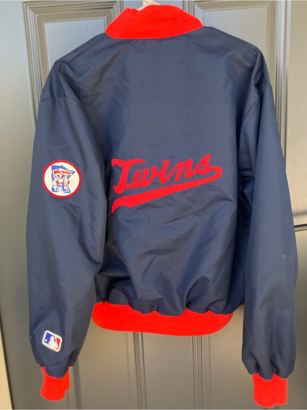 Vintage Satin Bomber Jacket Minnesota Twins Embroidered Adult Large MLB Coat